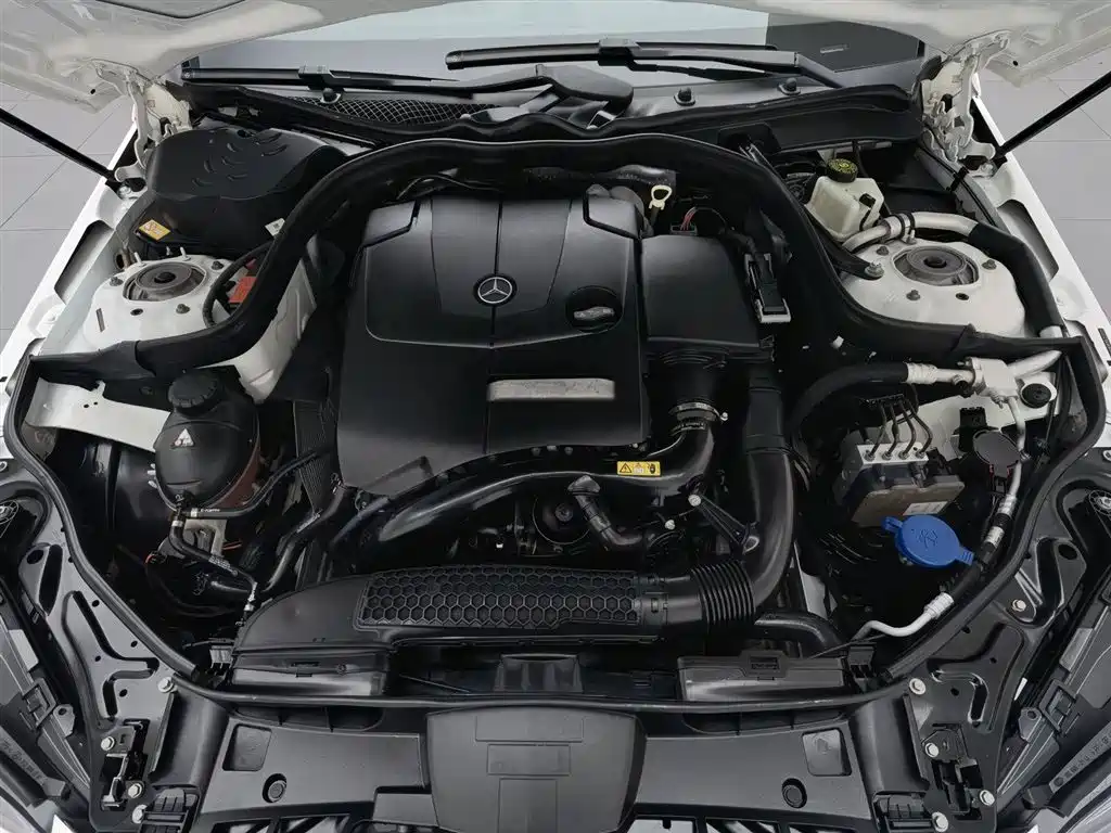 Mercedes-Benz E-Class 2015
