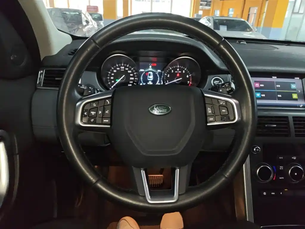 Land Rover Discovery Sport 2019 — фото 11