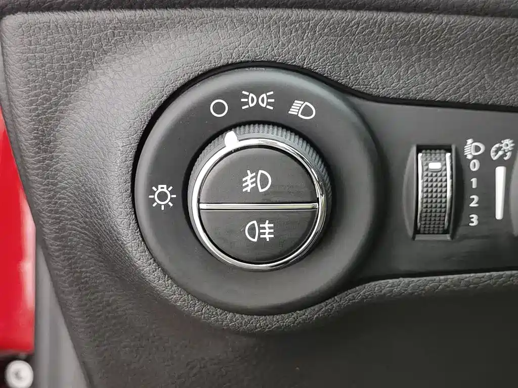 Jeep Compass 2018 — фото 21