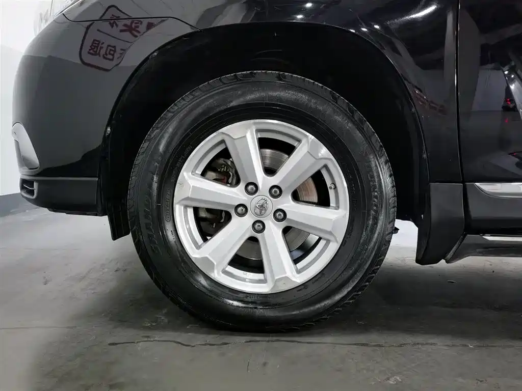 Toyota Highlander 2013 — фото 17