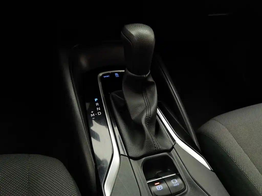 Toyota Corolla 2023 — фото 13