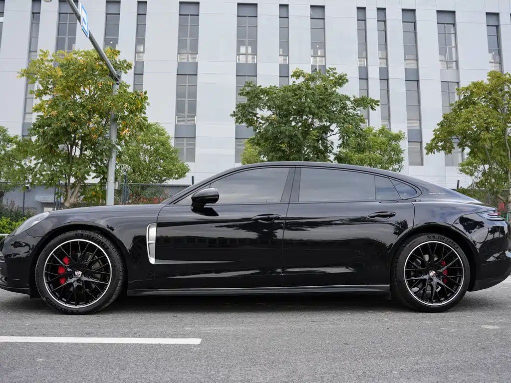 Porsche Panamera 2019 — фото 4