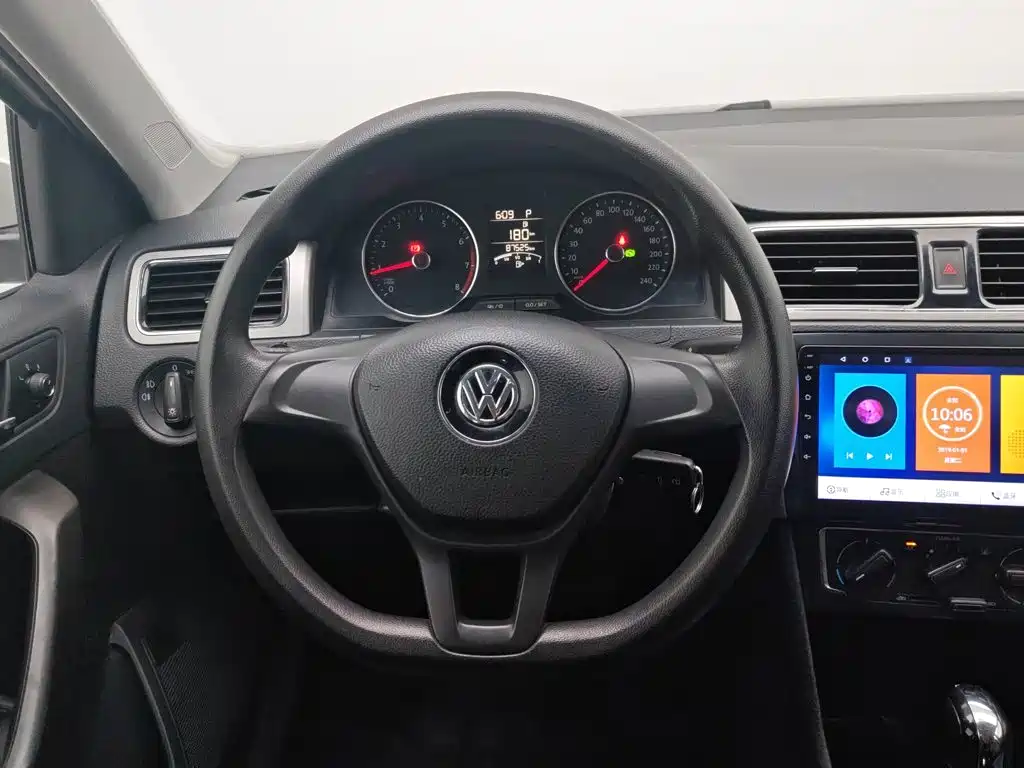 Volkswagen Santana 2016 — фото 11