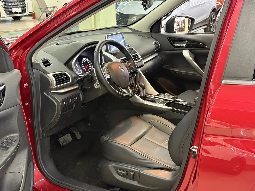 Mitsubishi Eclipse Cross 2019 — фото 4