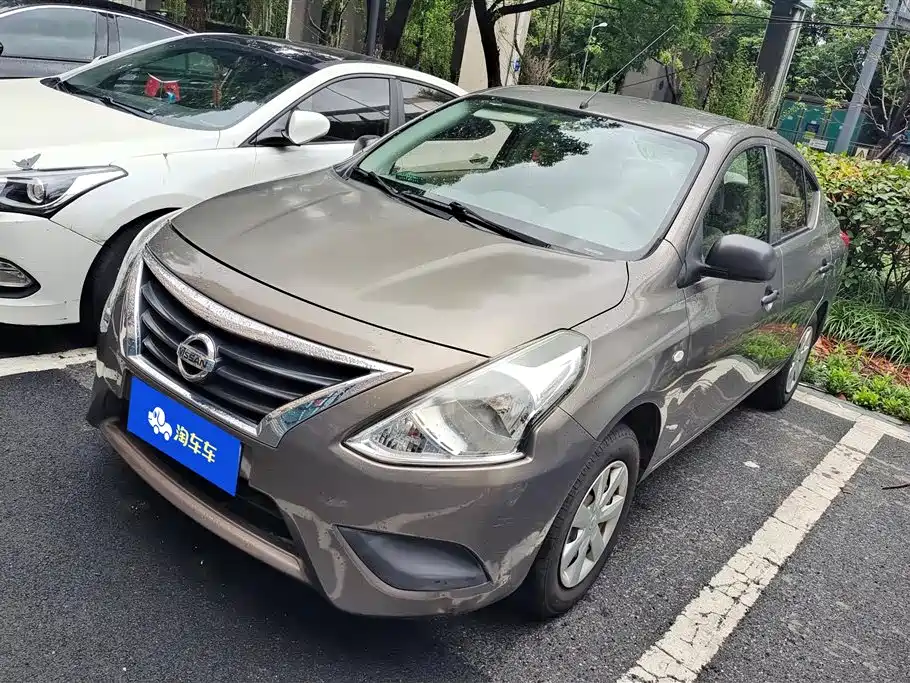 Nissan Sunny 2014 — фото 1