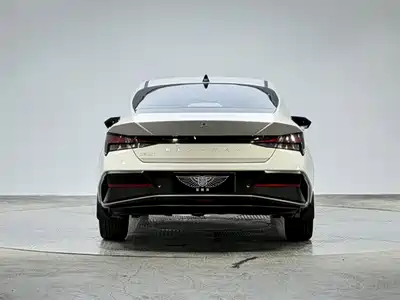 Hyundai Elantra 2025