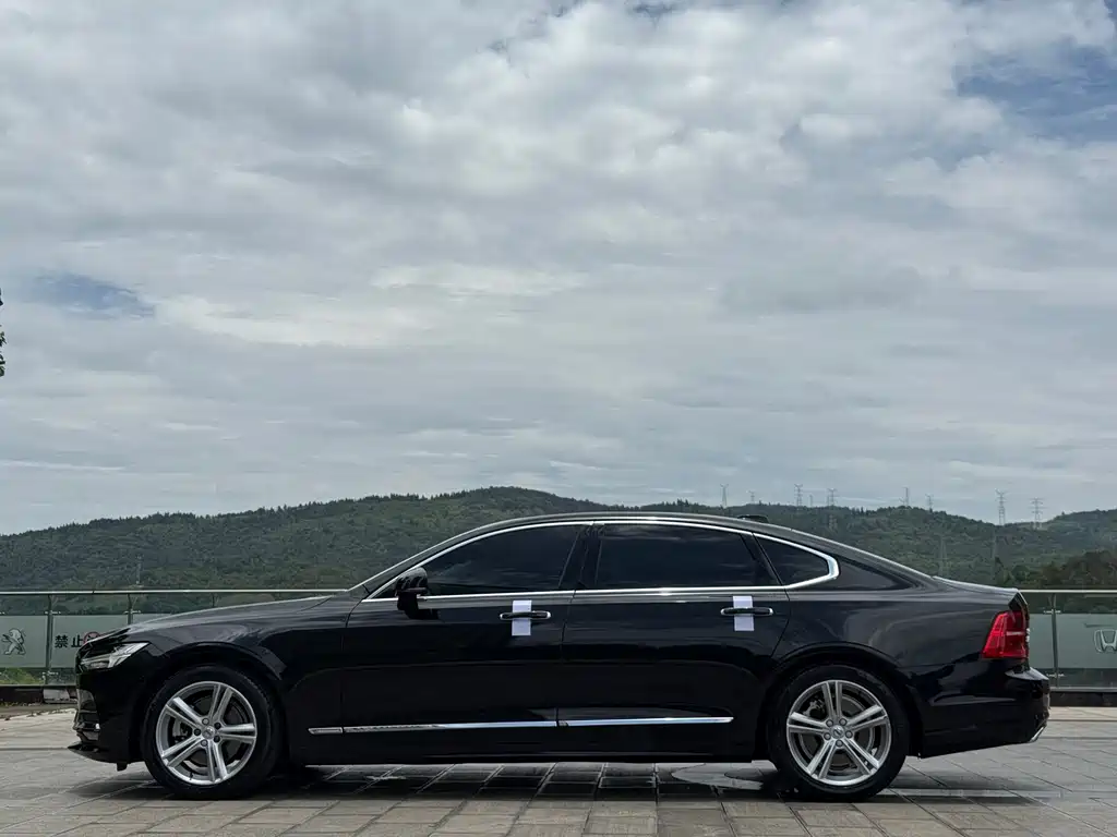 Volvo S90 2018 — фото 10