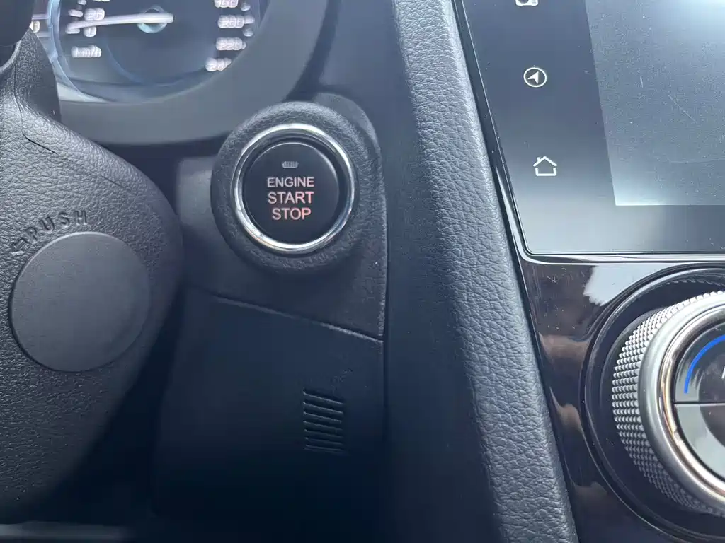 Subaru Forester 2018 — фото 8