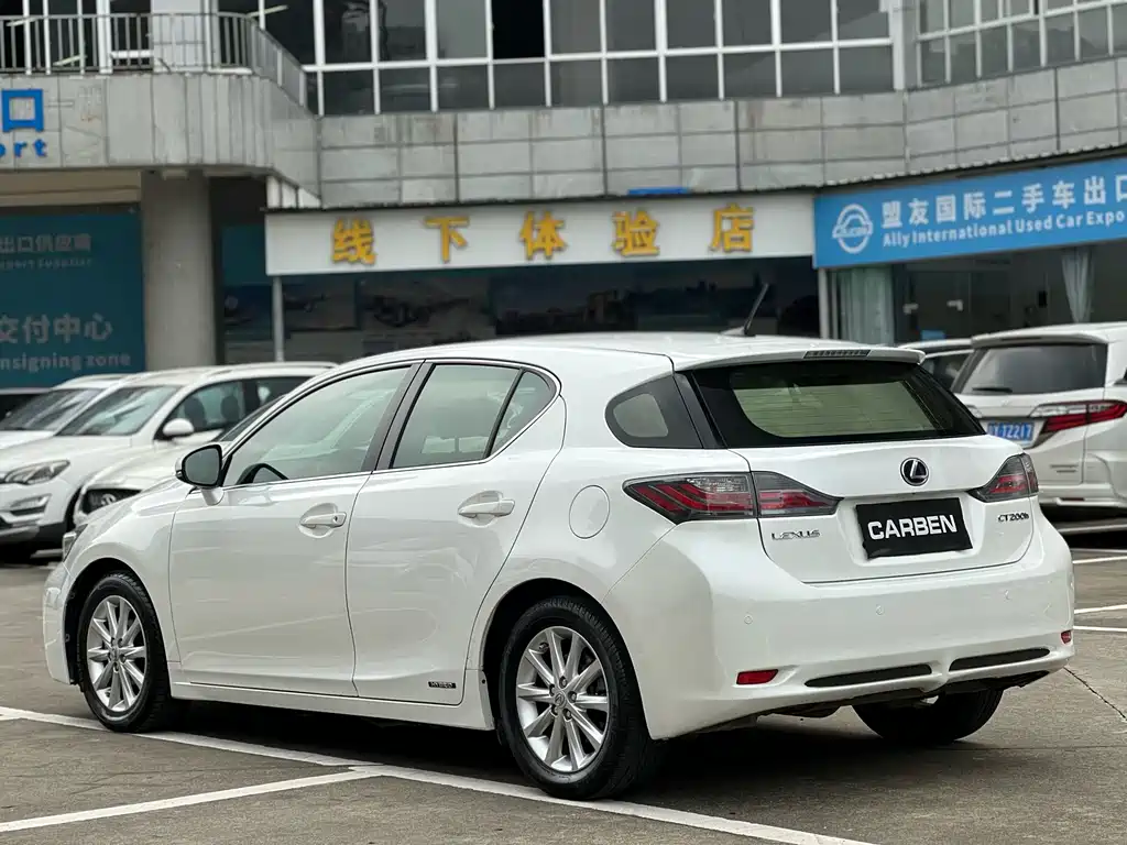 Lexus CT 2013