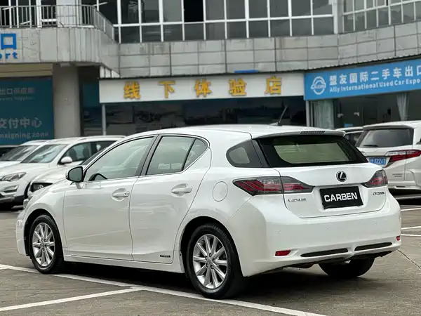 Lexus CT 2013