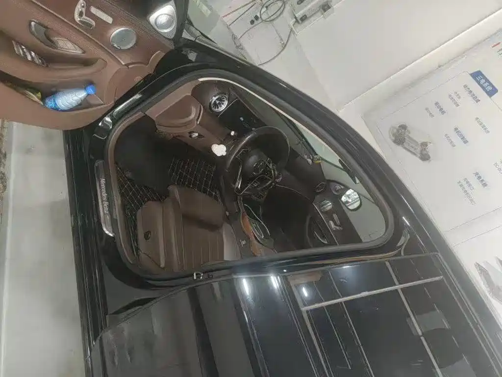 Mercedes-Benz E-Class 2022