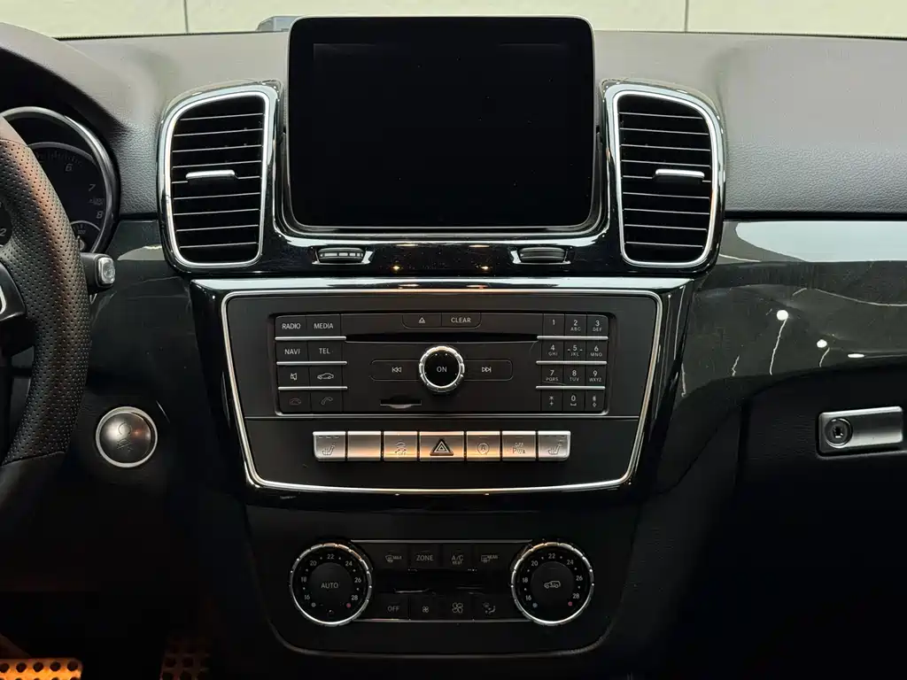 Mercedes-Benz GLE 2018 — фото 12