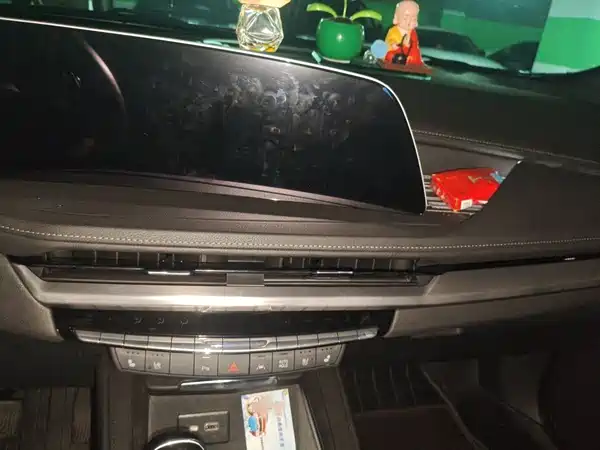 Cadillac XT4 2025