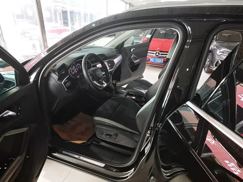 Audi Q3 2021