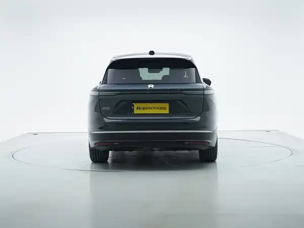 NIO ES8 2024