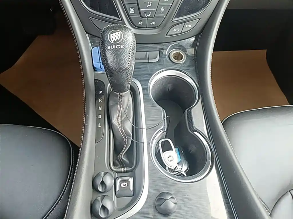 Buick Envision Plus 2017 — фото 14