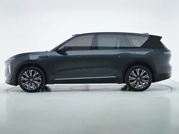 NIO ES8 2024