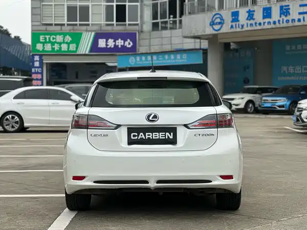 Lexus CT 2013