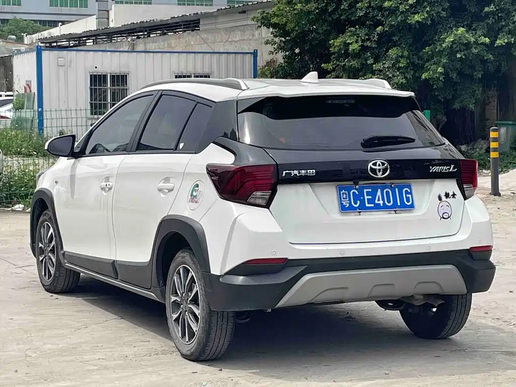 Toyota Yaris L 2022