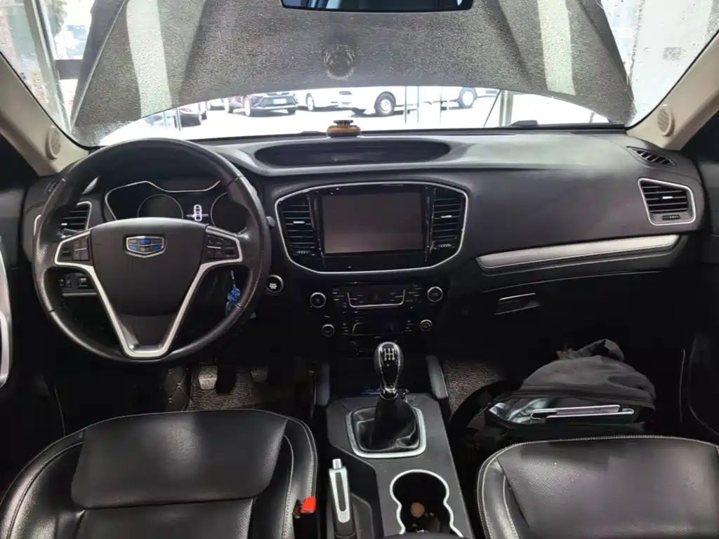 Geely Vision X6 2016 — фото 10