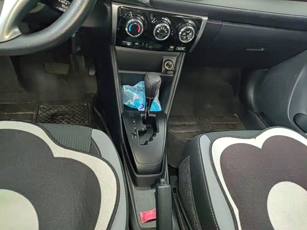 Toyota Yaris L 2023 — фото 14