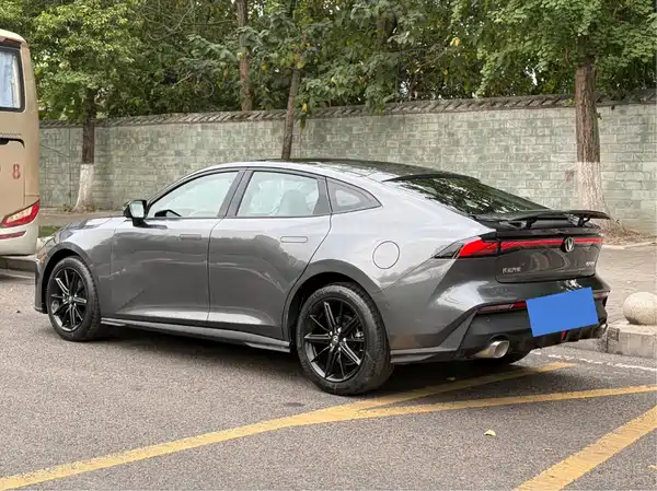 Changan UNI-V 2024