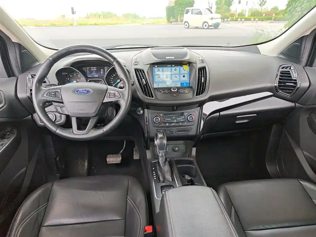 Ford Kuga 2018 — фото 10