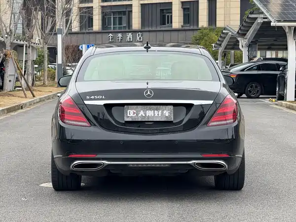 Mercedes-Benz S-Class 2019