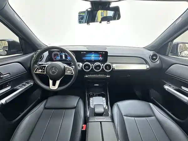Mercedes-Benz GLB 2024