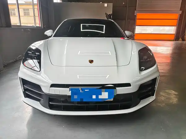 Porsche Panamera 2025