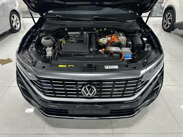Volkswagen Passat Plug-In Hybrid 2022