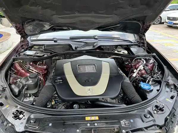 Mercedes-Benz S-Class 2012