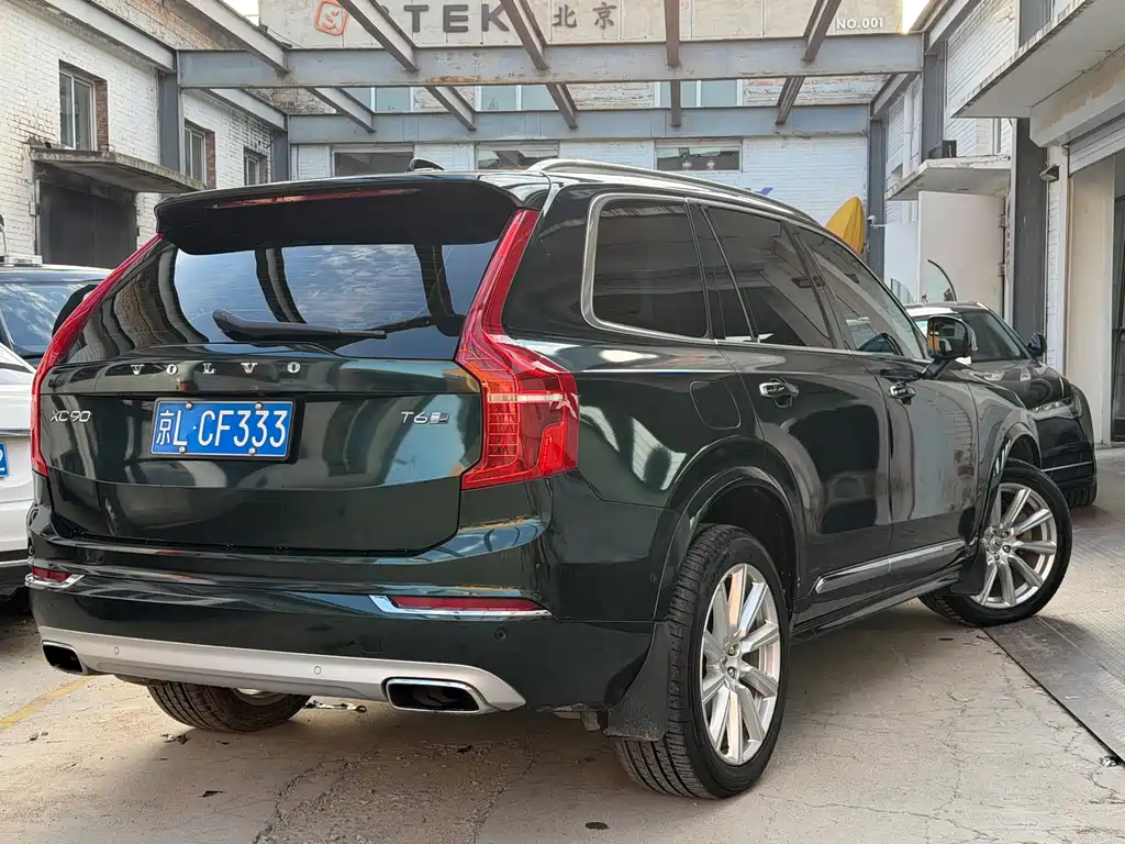 Volvo XC90 2017 — фото 19