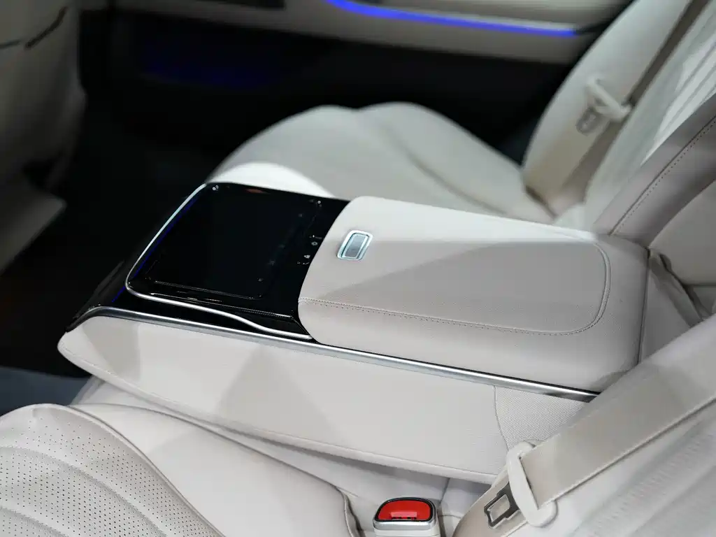 Mercedes-Benz S-Class 2024 — фото 18
