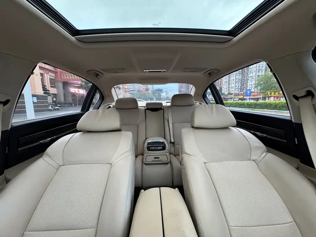 BMW 7 Series 2012 — фото 15