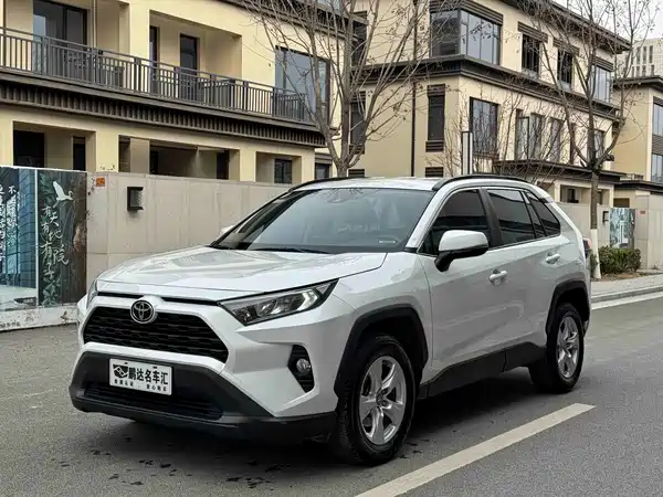 Toyota RAV4 2021