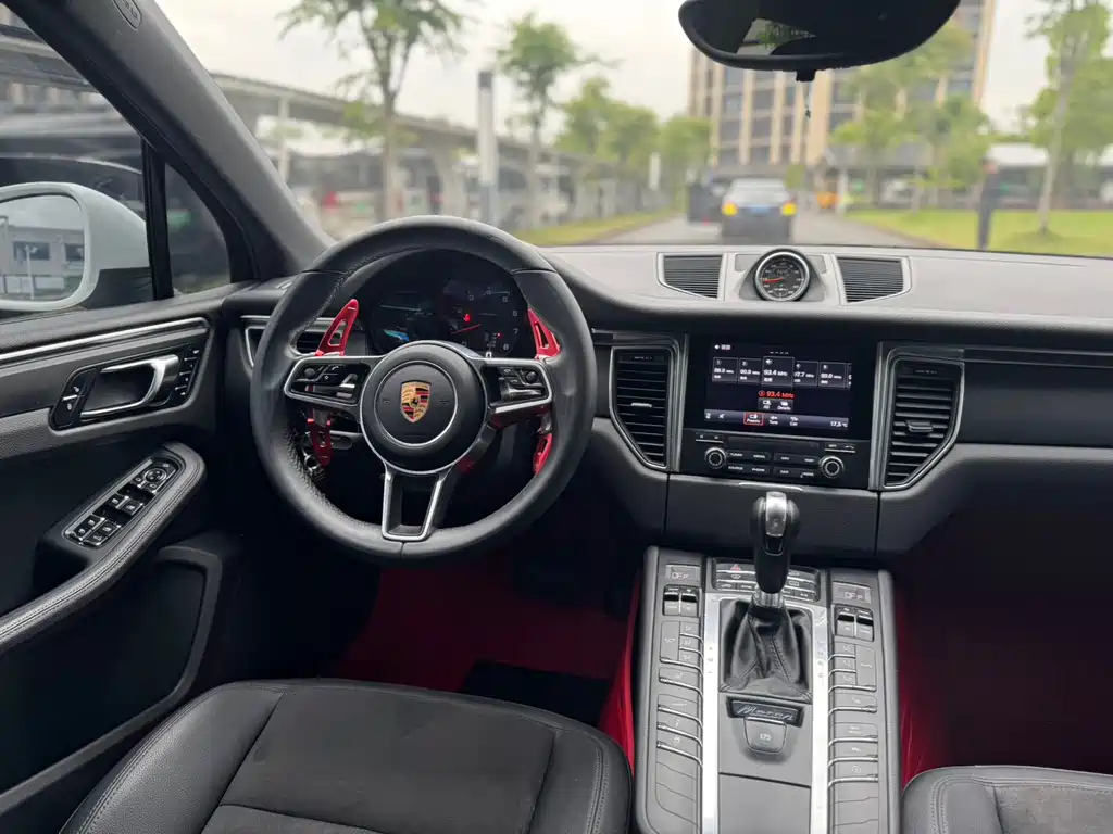 Porsche Macan 2016 — фото 17