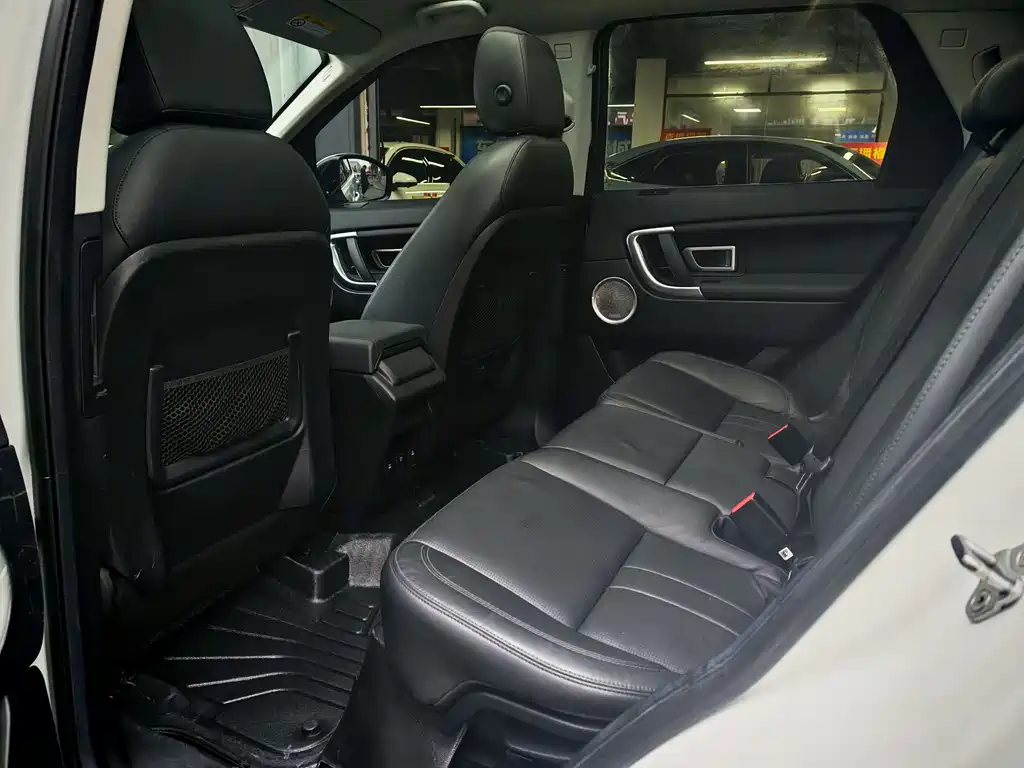 Land Rover Discovery Sport 2019 — фото 5