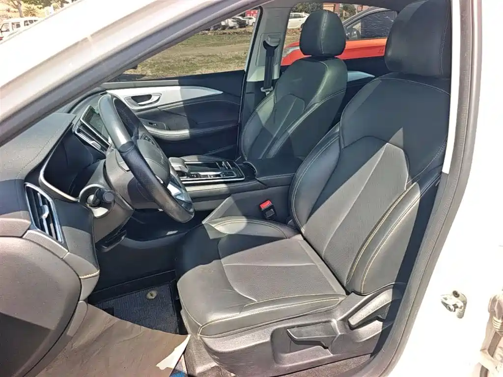 Roewe i6 MAX New Energy 2024 — фото 15