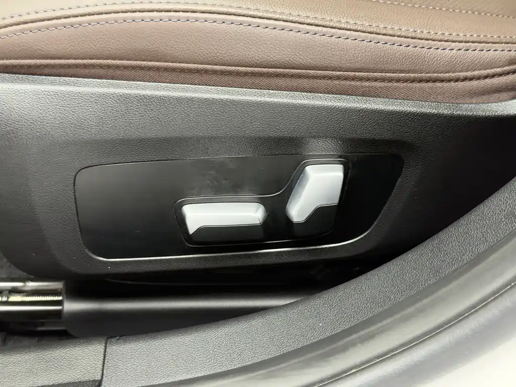 BMW 3 Series 2023 — фото 13