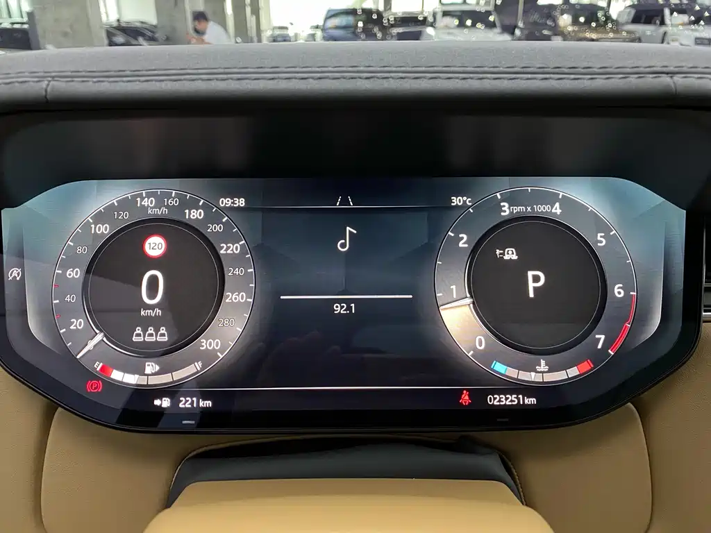 Land Rover Range Rover 2025 — фото 14