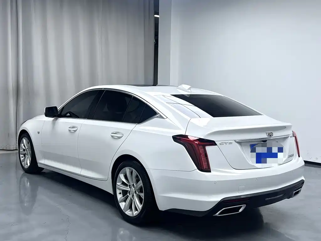 Cadillac CT5 2023 — фото 8