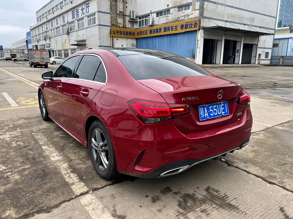 Mercedes-Benz A-Class 2021 — фото 18