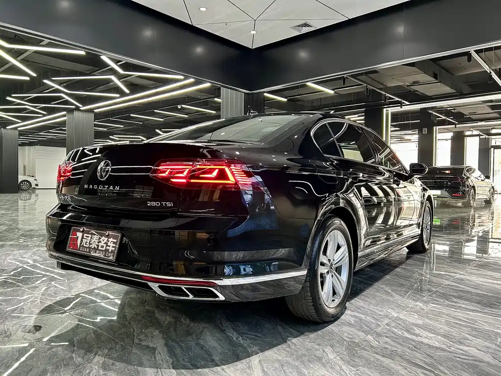 Volkswagen Magotan 2025