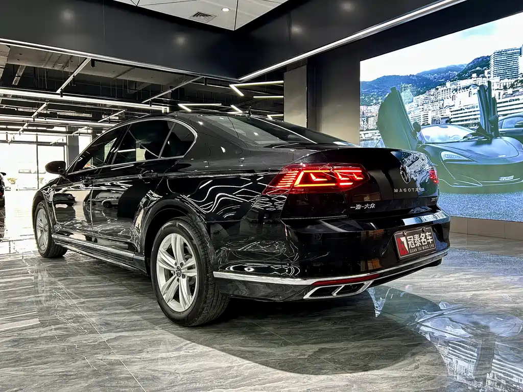 Volkswagen Magotan 2025