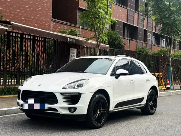 Porsche Macan 2015