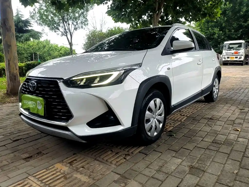 Toyota Yaris L 2022