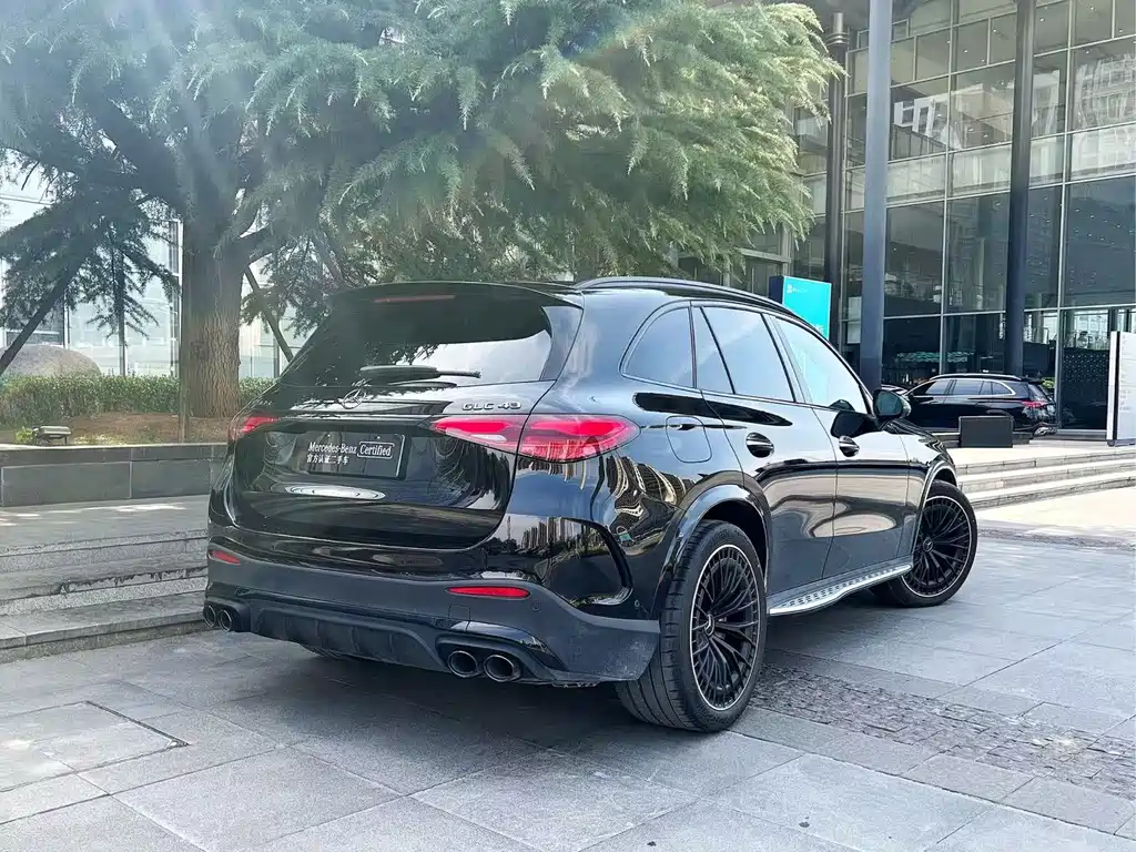 Mercedes-Benz GLC AMG 2025