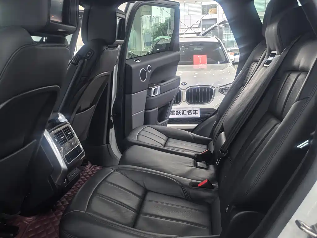 Land Rover Sport PHEV 2019 — фото 11