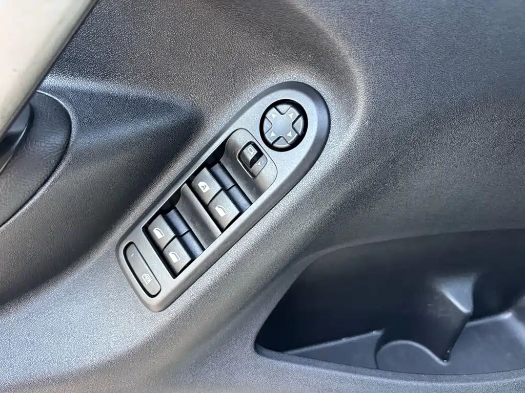 Citroen C3-XR 2015 — фото 18